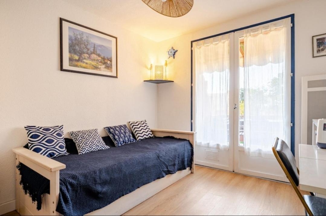 Appartement " Le Grand Bleu " A 3 Min De La Plage Ла Лонд-ле-Мор Екстериор снимка