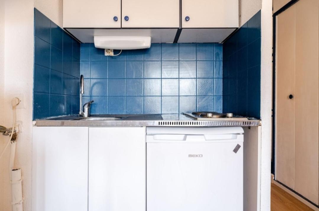 Appartement " Le Grand Bleu " A 3 Min De La Plage Ла Лонд-ле-Мор Екстериор снимка